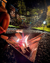 Cargar imagen en el visor de la galería, FOGATA TRIANGULAR A LEÑA 60CM ITAHO