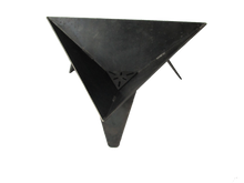 Cargar imagen en el visor de la galería, FOGATA TRIANGULAR A LEÑA 60CM ITAHO