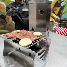 Cargar imagen en el visor de la galería, Asador Portátil Plegable De Carbón Acero Inoxidable 30x20cm
